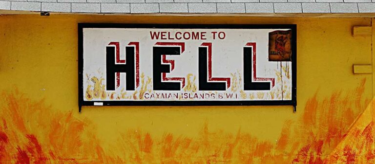 skylt med texten welcome to hell