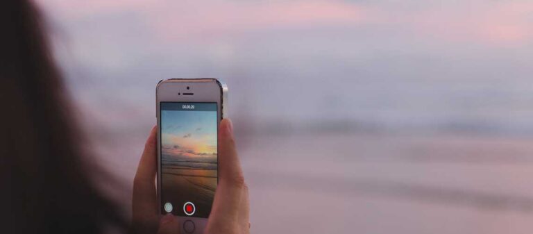 mobiltelefon med Instagram